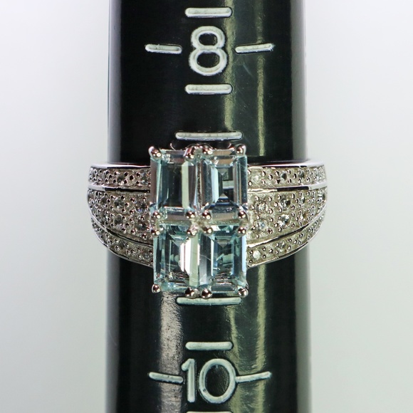 Aquamarine and White Zircon Sterling Silver Ring - Picture 4 of 5